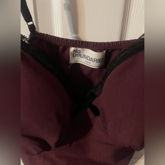 🔴 3/$12 No Boundaries Women's Dark Cherry and Black Lace Trim Top! NWT! Size M! - Picture 6 of 8